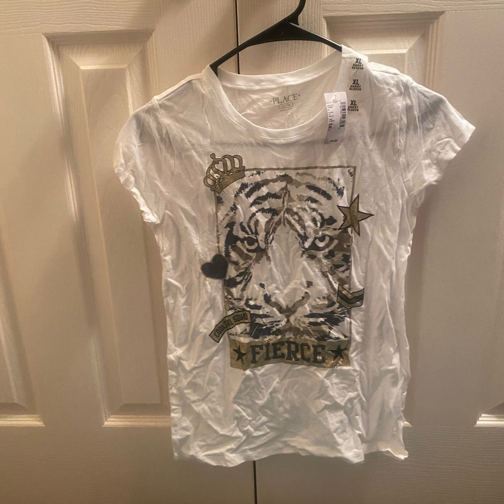 Girl’s shirt